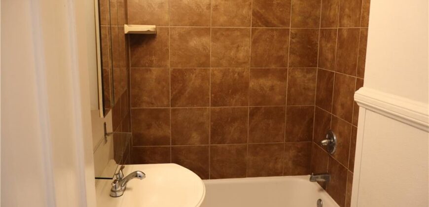 403 NE 41st Street, Kansas City, MO 64116