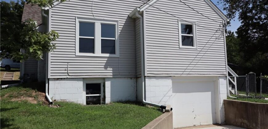 403 NE 41st Street, Kansas City, MO 64116