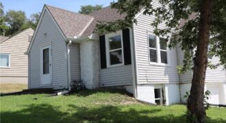 403 NE 41st Street, Kansas City, MO 64116