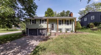 6739 NW Hilldale Drive, Kansas City, MO 64151