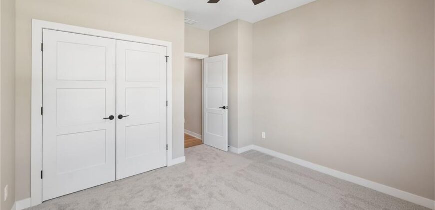 5782 NW Black Oak Court, Parkville, MO 64152