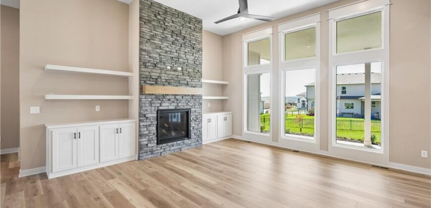 5782 NW Black Oak Court, Parkville, MO 64152