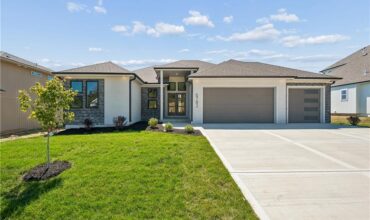 5782 NW Black Oak Court, Parkville, MO 64152