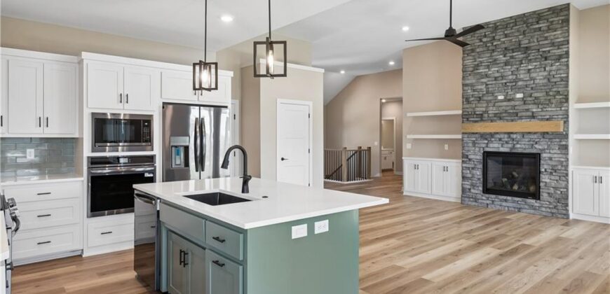 5782 NW Black Oak Court, Parkville, MO 64152