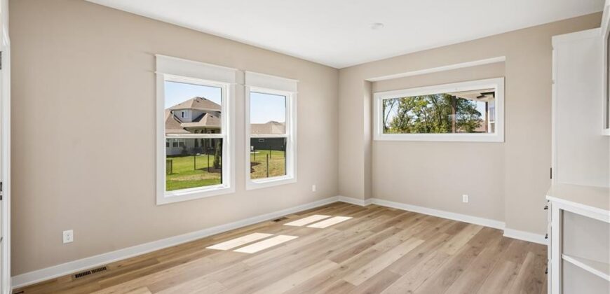 5782 NW Black Oak Court, Parkville, MO 64152