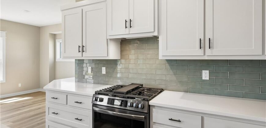 5782 NW Black Oak Court, Parkville, MO 64152