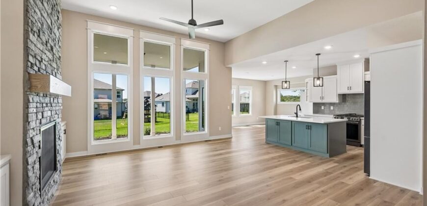 5782 NW Black Oak Court, Parkville, MO 64152