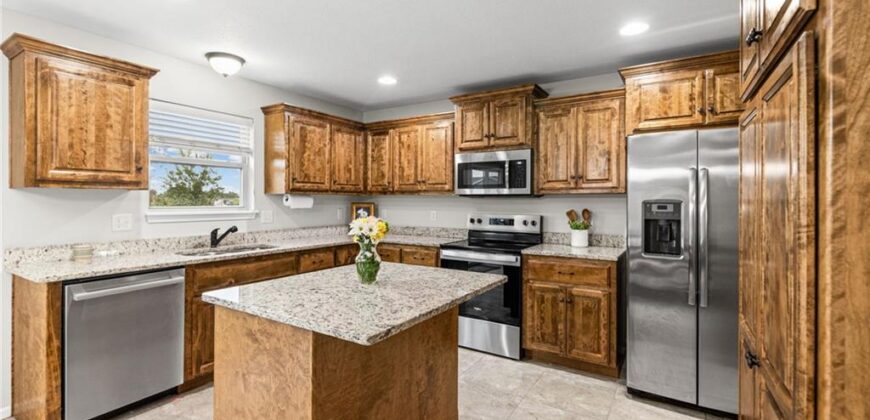 19304 Switchgrass Court, Smithville, MO 64089