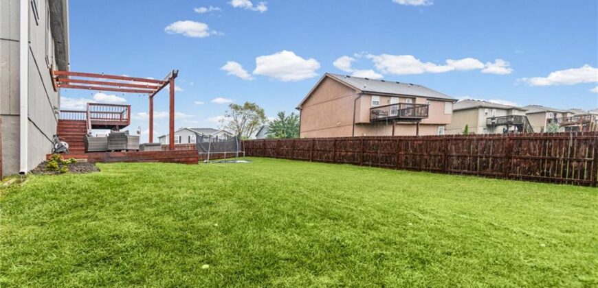 19304 Switchgrass Court, Smithville, MO 64089
