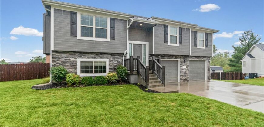 19304 Switchgrass Court, Smithville, MO 64089