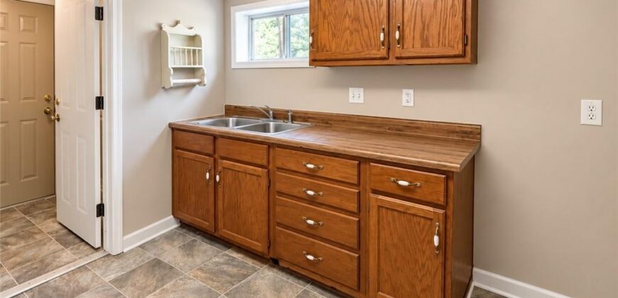 138 High Street, Liberty, MO 64068