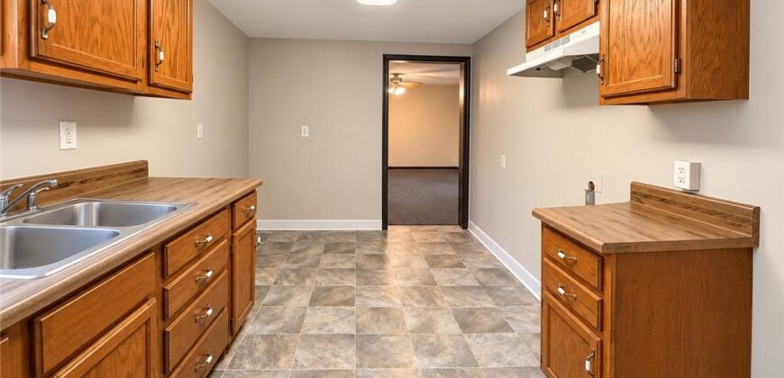 138 High Street, Liberty, MO 64068