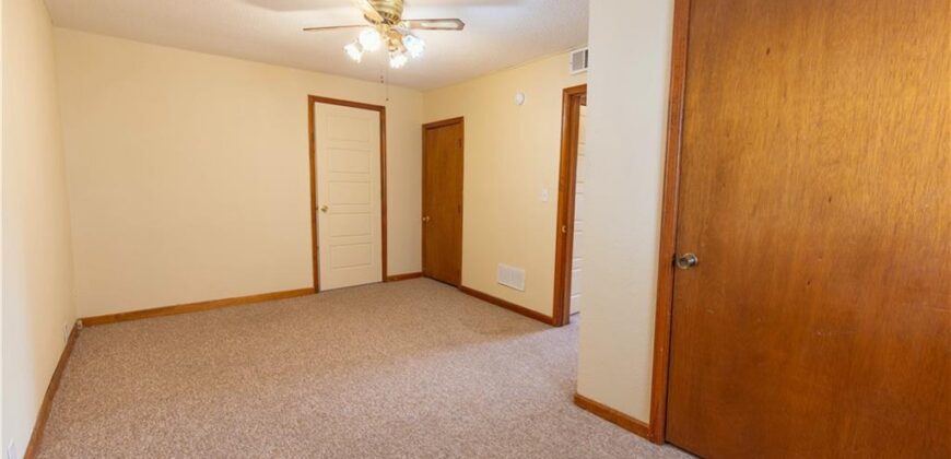 20 Schwartz Avenue, Excelsior Springs, MO 64024