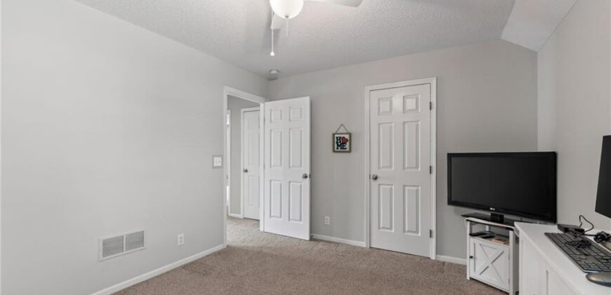 1312 Hillary Drive, Liberty, MO 64068