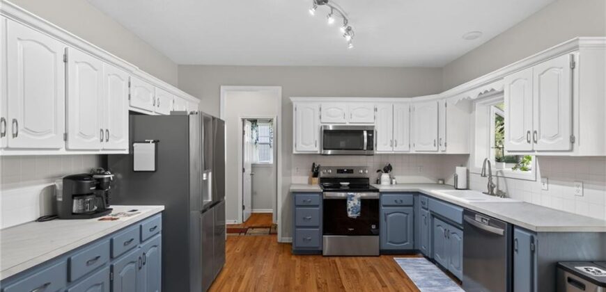 1312 Hillary Drive, Liberty, MO 64068