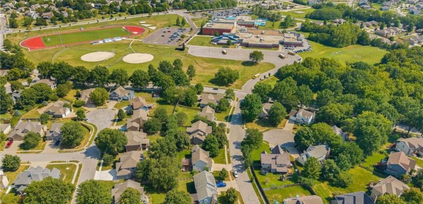 1312 Hillary Drive, Liberty, MO 64068