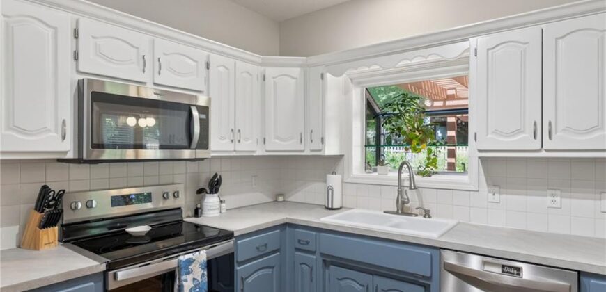1312 Hillary Drive, Liberty, MO 64068