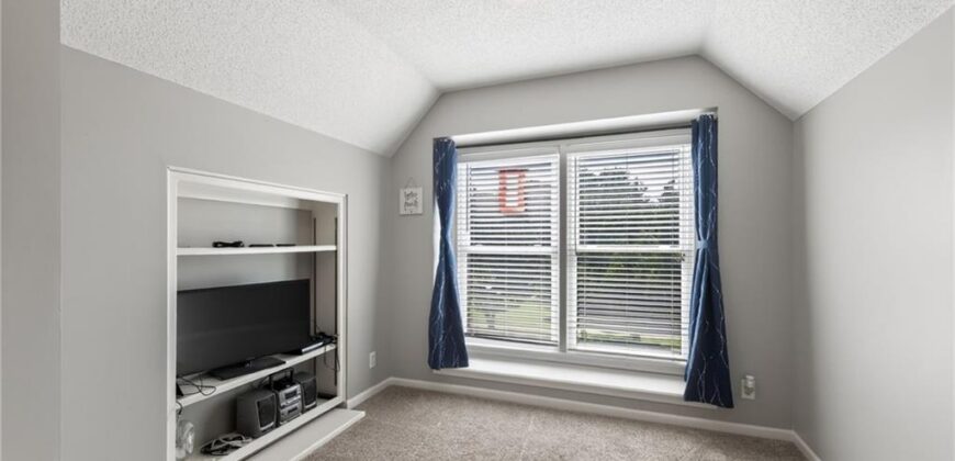 1312 Hillary Drive, Liberty, MO 64068