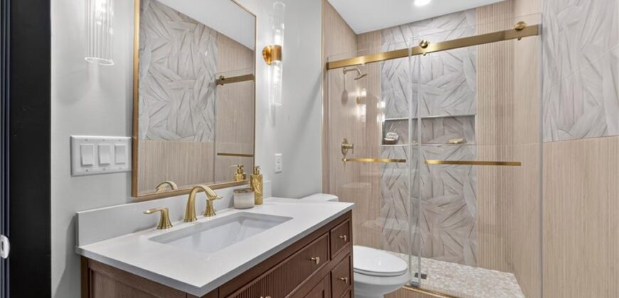 8685 NE Shoal Creek Valley Drive, Kansas City, MO 64157