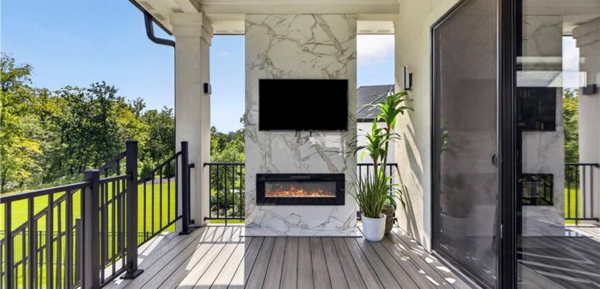 8685 NE Shoal Creek Valley Drive, Kansas City, MO 64157