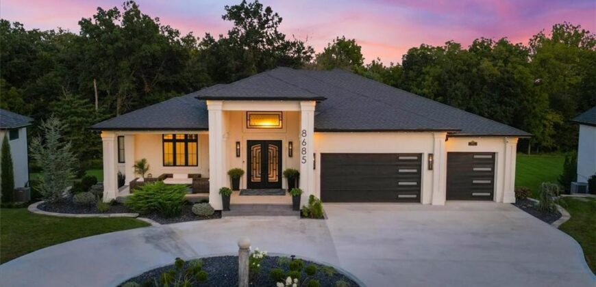 8685 NE Shoal Creek Valley Drive, Kansas City, MO 64157