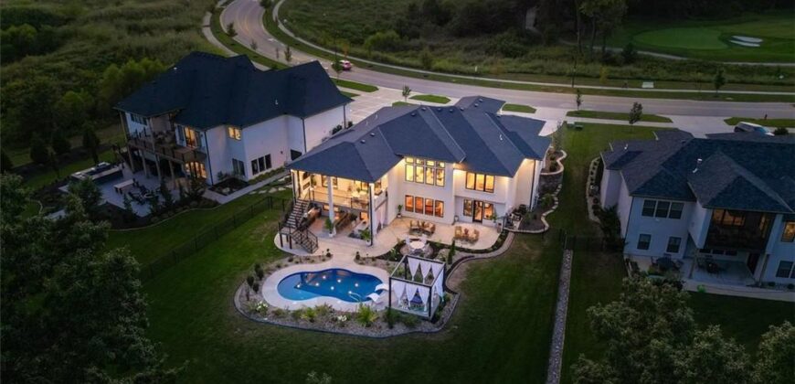 8685 NE Shoal Creek Valley Drive, Kansas City, MO 64157
