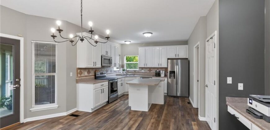 1037 Fox Run Terrace, Liberty, MO 64068