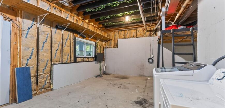 1037 Fox Run Terrace, Liberty, MO 64068