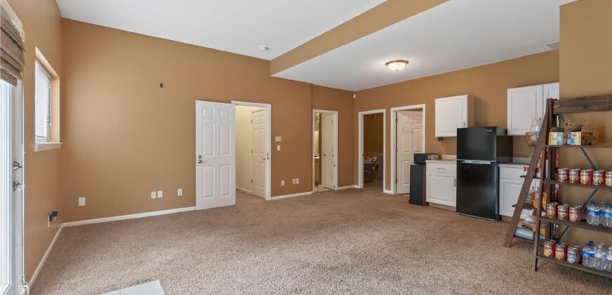 1037 Fox Run Terrace, Liberty, MO 64068