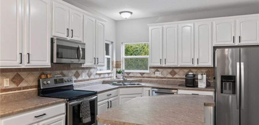 1037 Fox Run Terrace, Liberty, MO 64068