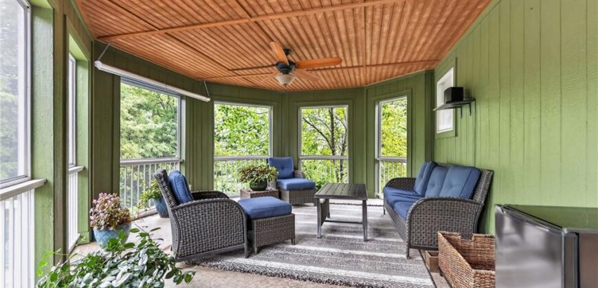 1037 Fox Run Terrace, Liberty, MO 64068