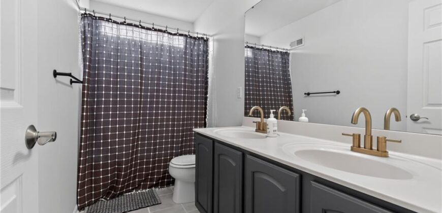 1037 Fox Run Terrace, Liberty, MO 64068