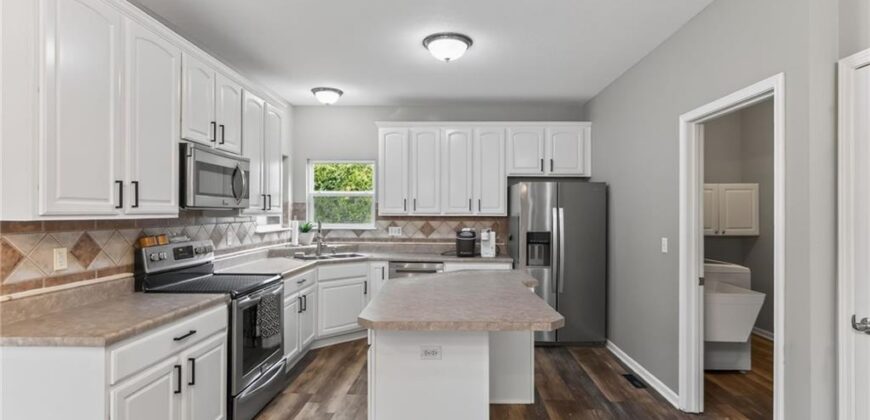 1037 Fox Run Terrace, Liberty, MO 64068