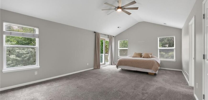 1037 Fox Run Terrace, Liberty, MO 64068