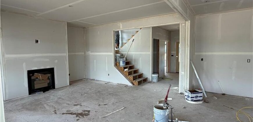 2363 Foxtail Drive, Kearney, MO 64060
