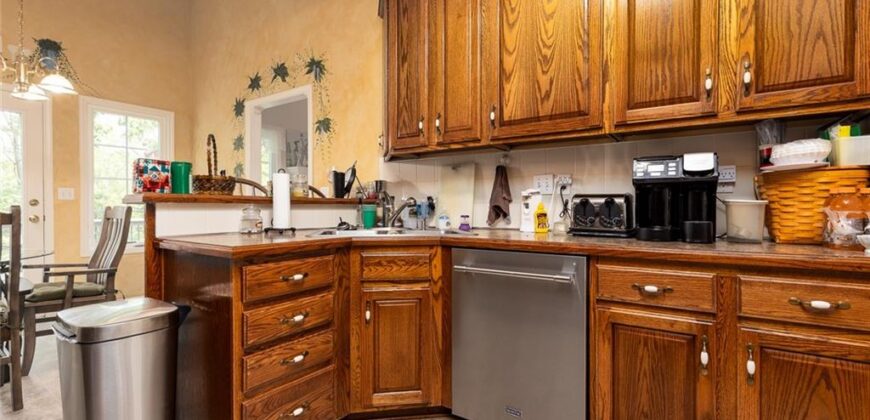 4304 NE 73rd Street, Kansas City, MO 64158