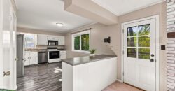 6830 NW Cross Road, Parkville, MO 64152