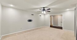 6830 NW Cross Road, Parkville, MO 64152