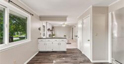 6830 NW Cross Road, Parkville, MO 64152