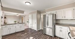 6830 NW Cross Road, Parkville, MO 64152