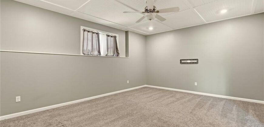 11211 N Richmond Court, Kansas City, MO 64157