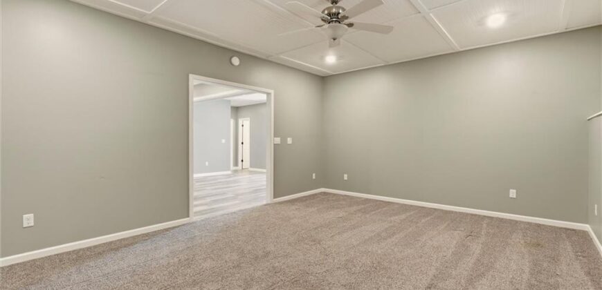 11211 N Richmond Court, Kansas City, MO 64157