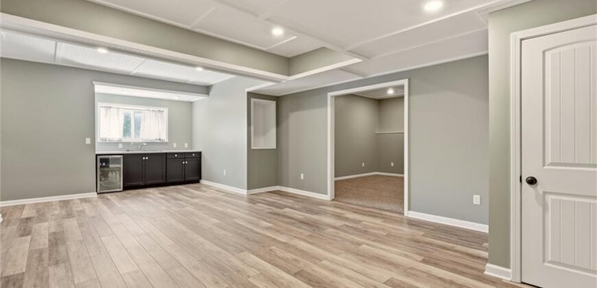 11211 N Richmond Court, Kansas City, MO 64157