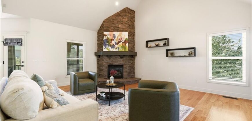 11211 N Richmond Court, Kansas City, MO 64157