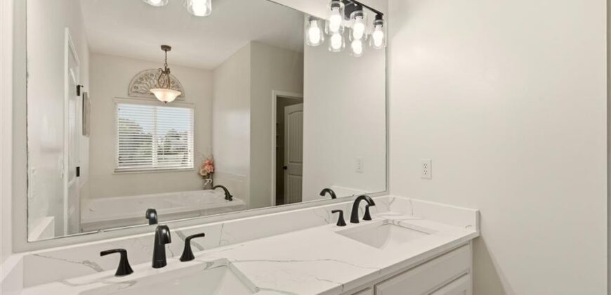 11211 N Richmond Court, Kansas City, MO 64157