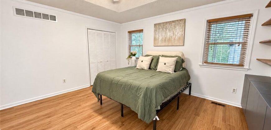 6112 N Strathbury Avenue, Kansas City, MO 64151