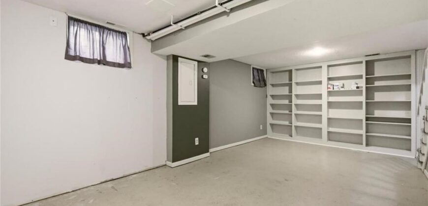 6112 N Strathbury Avenue, Kansas City, MO 64151