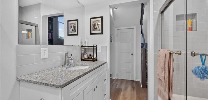 5725 N Oregon Avenue, Kansas City, MO 64151