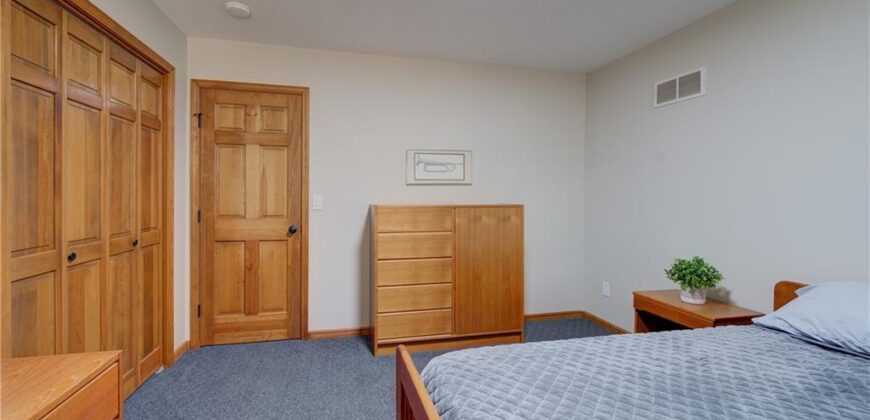 9304 NW 79th Street, Weatherby Lake, MO 64152