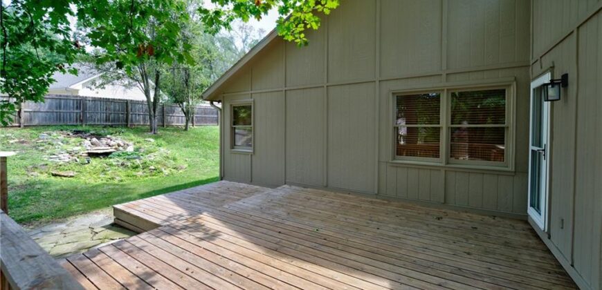 9304 NW 79th Street, Weatherby Lake, MO 64152
